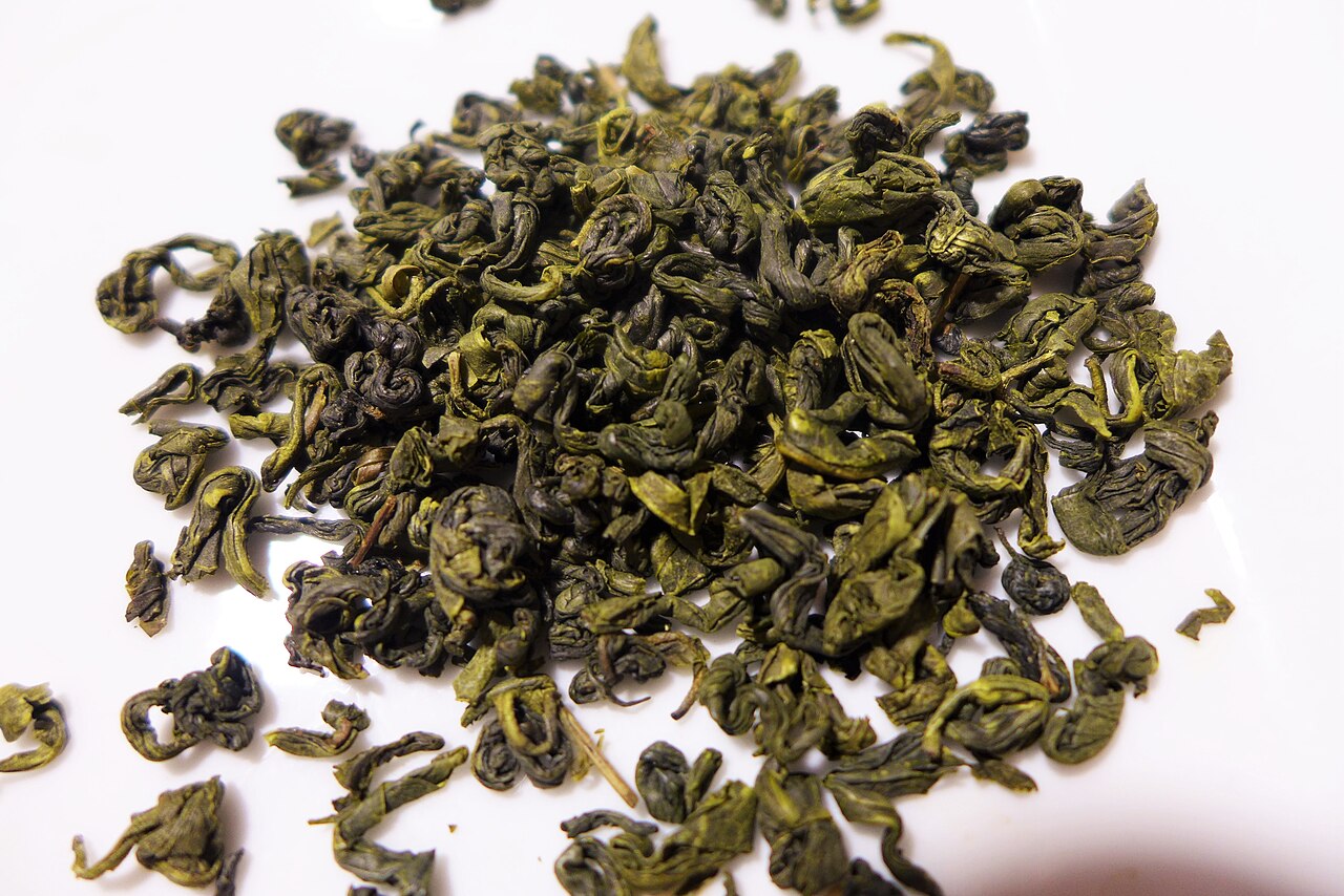 Bi Luo Chun green tea leaves