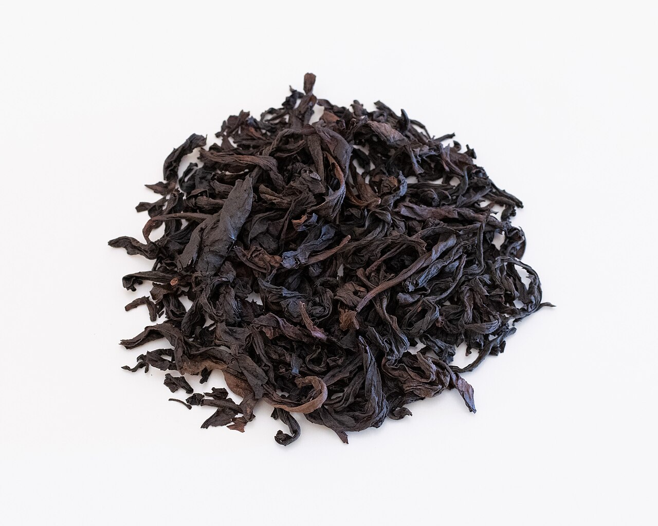 Shui Xian Wuyi rock oolong tea leaves