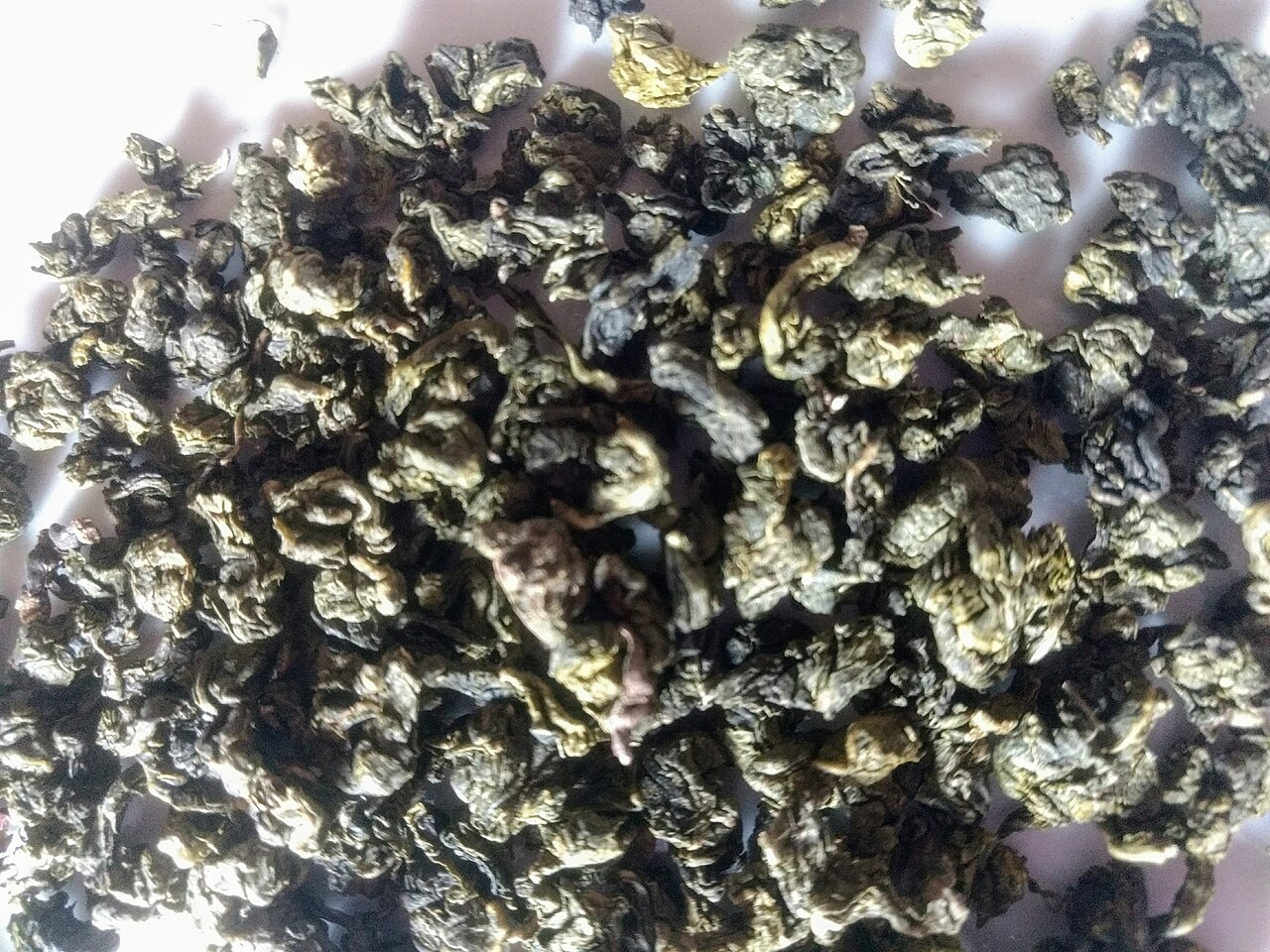 Roasted Tieguanyin oolong tea leaves